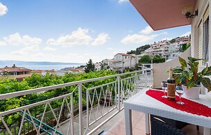 Nice Apartment in Duce With 2 Bedrooms and Wifi