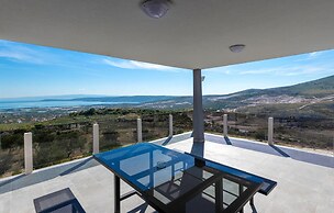 Beautiful Home in Prgomet With 3 Bedrooms, Wifi and Outdoor Swimming P