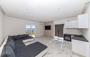 Beautiful Home in Prgomet With 3 Bedrooms, Wifi and Outdoor Swimming P