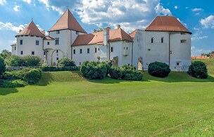 Awesome Home in Varazdin Breg With 2 Bedrooms, Wifi and Outdoor Swimmi