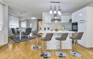 Awesome Home in Varazdin Breg With 2 Bedrooms, Wifi and Outdoor Swimmi