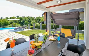 Awesome Home in Varazdin Breg With 2 Bedrooms, Wifi and Outdoor Swimmi