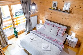 Immaculate 4-bed Cottage in Kolasin / Montenegro