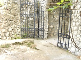 Panorama View 2-bed Apartment in Sutomore