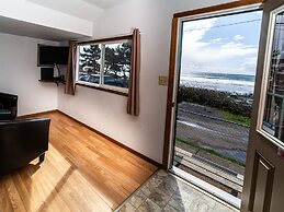 Oceanside Ocean Front Cabins