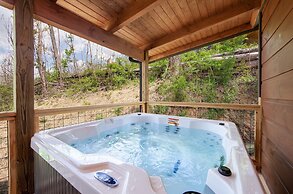 Creekside Manor Too 2 Bedroom Cabin by RedAwning