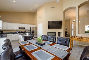 Casa Caliente 3 Bedroom Home by Redawning