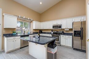 Casa Caliente 3 Bedroom Home by Redawning