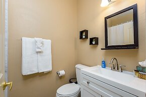 Casa Caliente 3 Bedroom Home by Redawning