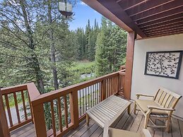 Spacious Town Home, Short Walk to Lifts, Private Hot Tub - 144C by Red