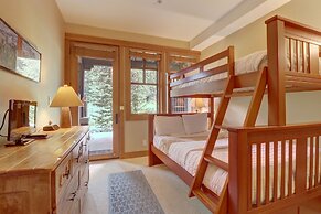 Spacious Town Home, Short Walk to Lifts, Private Hot Tub - 144C by Red