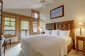 Spacious Town Home, Short Walk to Lifts, Private Hot Tub - 144C by Red