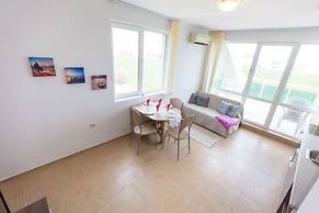 Sea View 1 Bed Apartment With Stunning Ocean Views