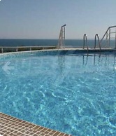 Sea View 1 Bed Apartment With Stunning Ocean Views