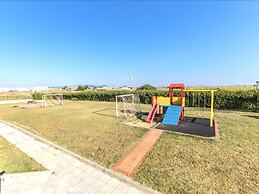 Sea View 1 Bed Apartment With Stunning Ocean Views