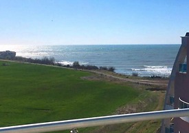 Sea View 1 Bed Apartment With Stunning Ocean Views