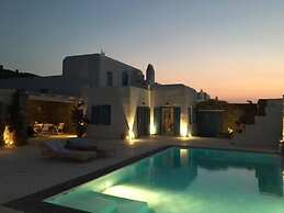 Stunning Villa With Pool in Mykonos