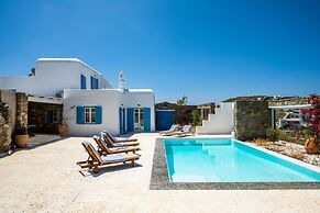 Stunning Villa With Pool in Mykonos