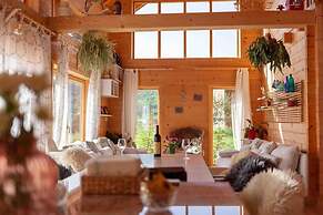 Lovely 4-bed Cottage in Kolasin
