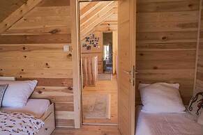 Lovely 4-bed Cottage in Kolasin