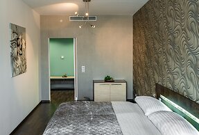 VN3 Terraces Suites by Adrez Living