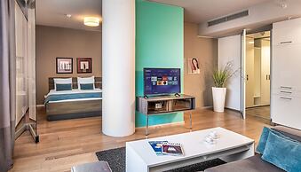 VN3 Terraces Suites by Adrez Living