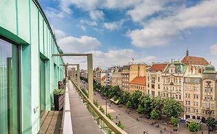 VN3 Terraces Suites by Adrez Living