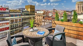 VN3 Terraces Suites by Adrez Living