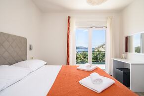 A3 90m2 apt W.shared Pool & Balcony,next to Beach