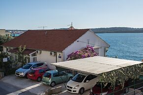 A3 90m2 apt W.shared Pool & Balcony,next to Beach