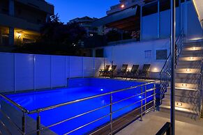 A3 90m2 apt W.shared Pool & Balcony,next to Beach