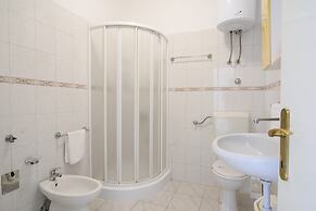 A2-apt w. Shared Pool & Balcony,next to the Beach