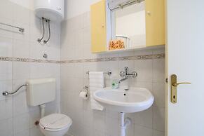 A2-apt w. Shared Pool & Balcony,next to the Beach