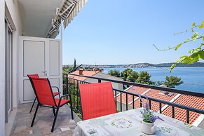 A1-apt w. Shared Pool & Balcony,next to the Beach