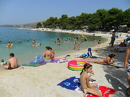 A1-apt w. Shared Pool & Balcony,next to the Beach