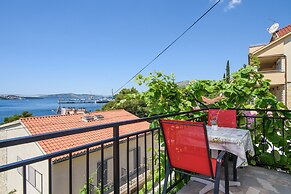 A1-apt w. Shared Pool & Balcony,next to the Beach