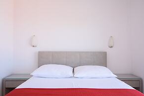 A1-apt w. Shared Pool & Balcony,next to the Beach