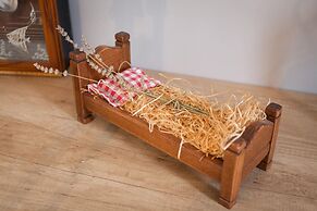 2 - Modern Apartment With Garden, 80m From Beach