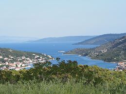 2 - Modern Apartment With Garden, 80m From Beach