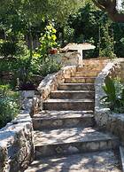 1 - Modern apt w big Garden & Terrace w. sea View