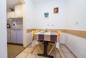 A5 Cozy Apt. With big Garden, Balcony & Grill