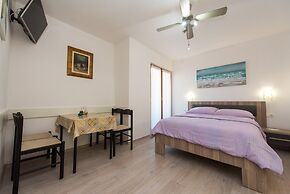 A3 Cozy Apt. w. big Garden, 2 Balconies & Grill