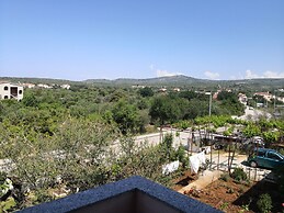 A3 Cozy Apt. w. big Garden, 2 Balconies & Grill