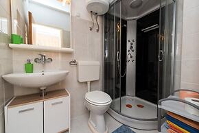 A1 Cozy Apt. w. big Garden, 2 Balconies & Grill