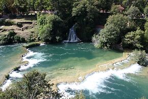 A4 Cozy Apartment w big Garden, Balcony & Grill