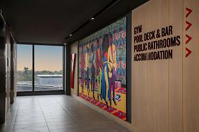 Radisson RED Hotel, Johannesburg Rosebank