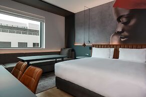 Radisson RED Hotel, Johannesburg Rosebank