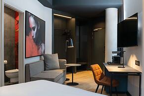 Radisson RED Hotel, Johannesburg Rosebank