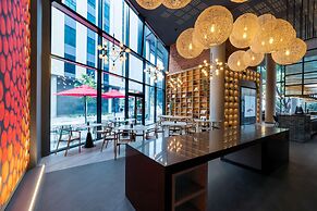 Radisson RED Hotel, Johannesburg Rosebank