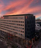 Radisson RED Hotel, Johannesburg Rosebank